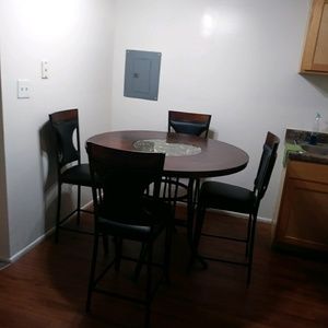 Meet your Posher, Mumuni